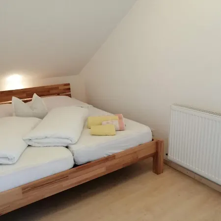 Edith Apartment